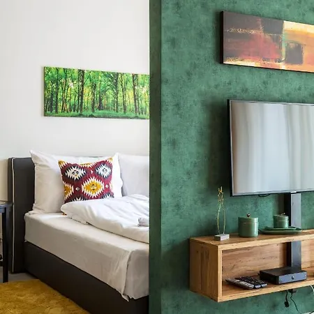 Emerald Kissed Golden Gem Apartamento Budapest