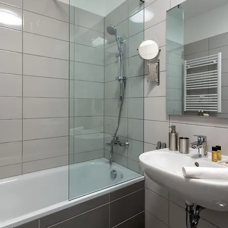 Apartamento Emerald Kissed Golden Gem *