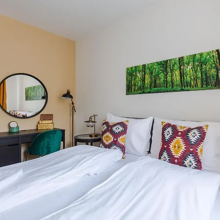 Emerald Kissed Golden Gem Apartamento *