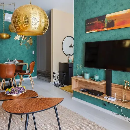 Apartamento Emerald Kissed Golden Gem *